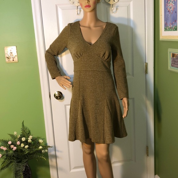 Free People dress - chic and work appropriate! - Picture 3 of 8